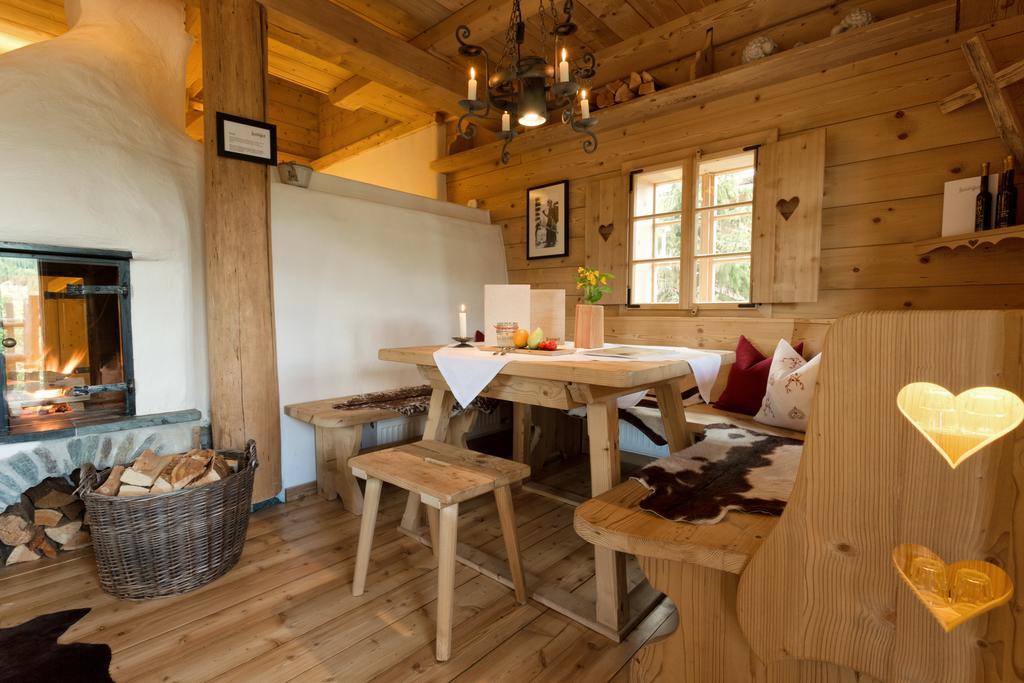 Almdorf Seinerzeit Hotel Wiedweg Ngoại thất bức ảnh