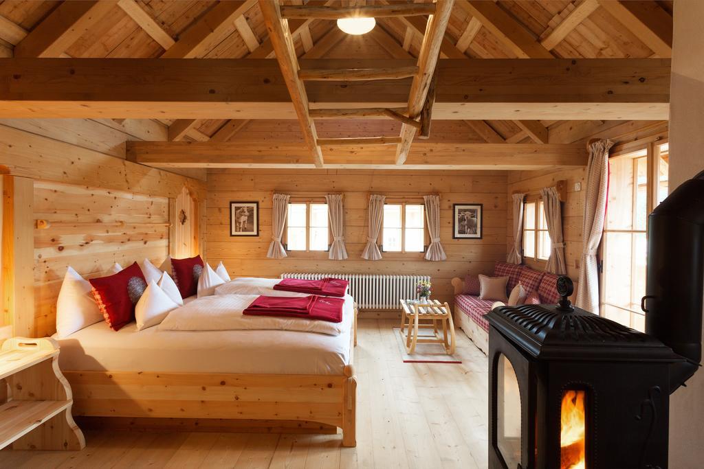 Almdorf Seinerzeit Hotel Wiedweg Ngoại thất bức ảnh
