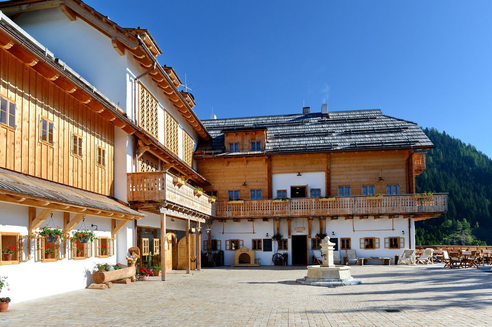 Almdorf Seinerzeit Hotel Wiedweg Ngoại thất bức ảnh