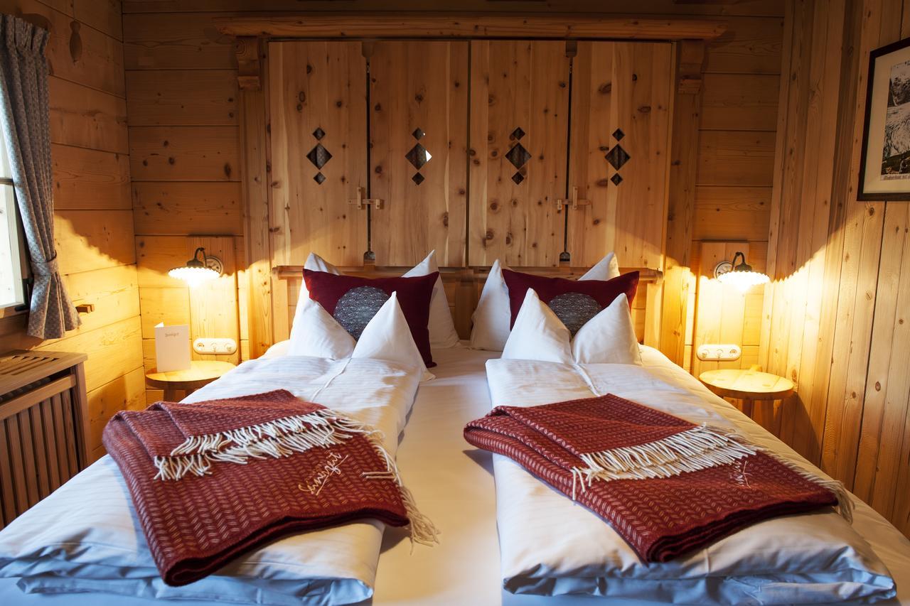 Almdorf Seinerzeit Hotel Wiedweg Ngoại thất bức ảnh