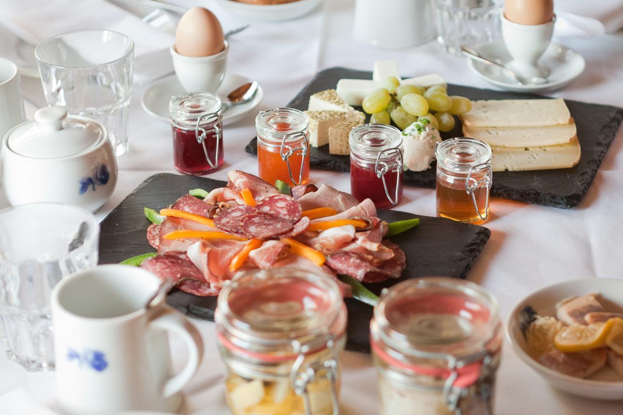 Almdorf Seinerzeit Hotel Wiedweg Ngoại thất bức ảnh